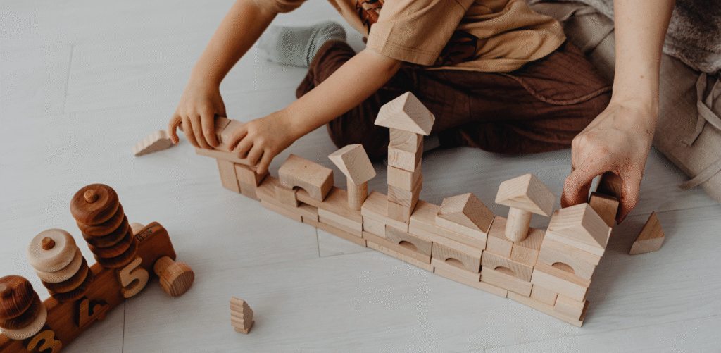 Jak się bawić z dzieckiem z autyzmem?